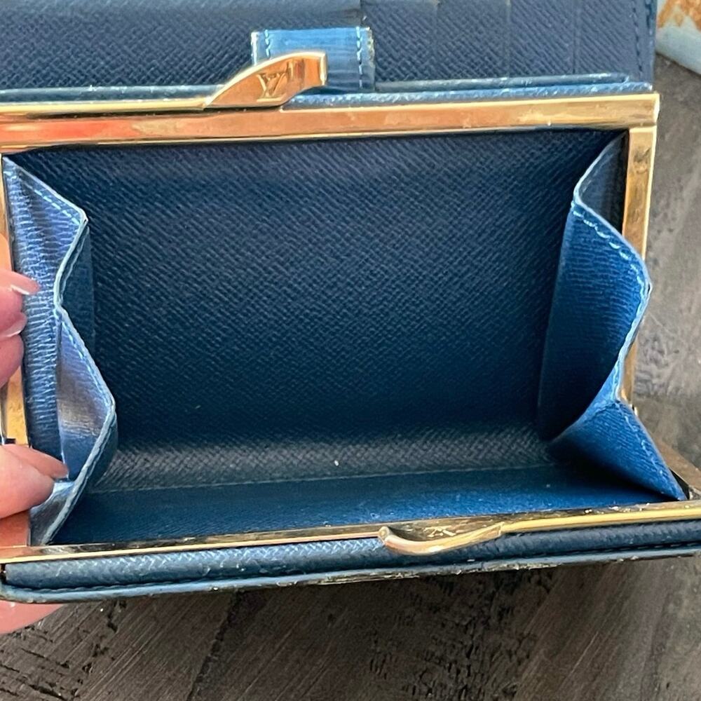 Louis Vuitton Porte Monnaie Viennois Bifold Wallet Epi Leather Preloved - Picture 9 of 16